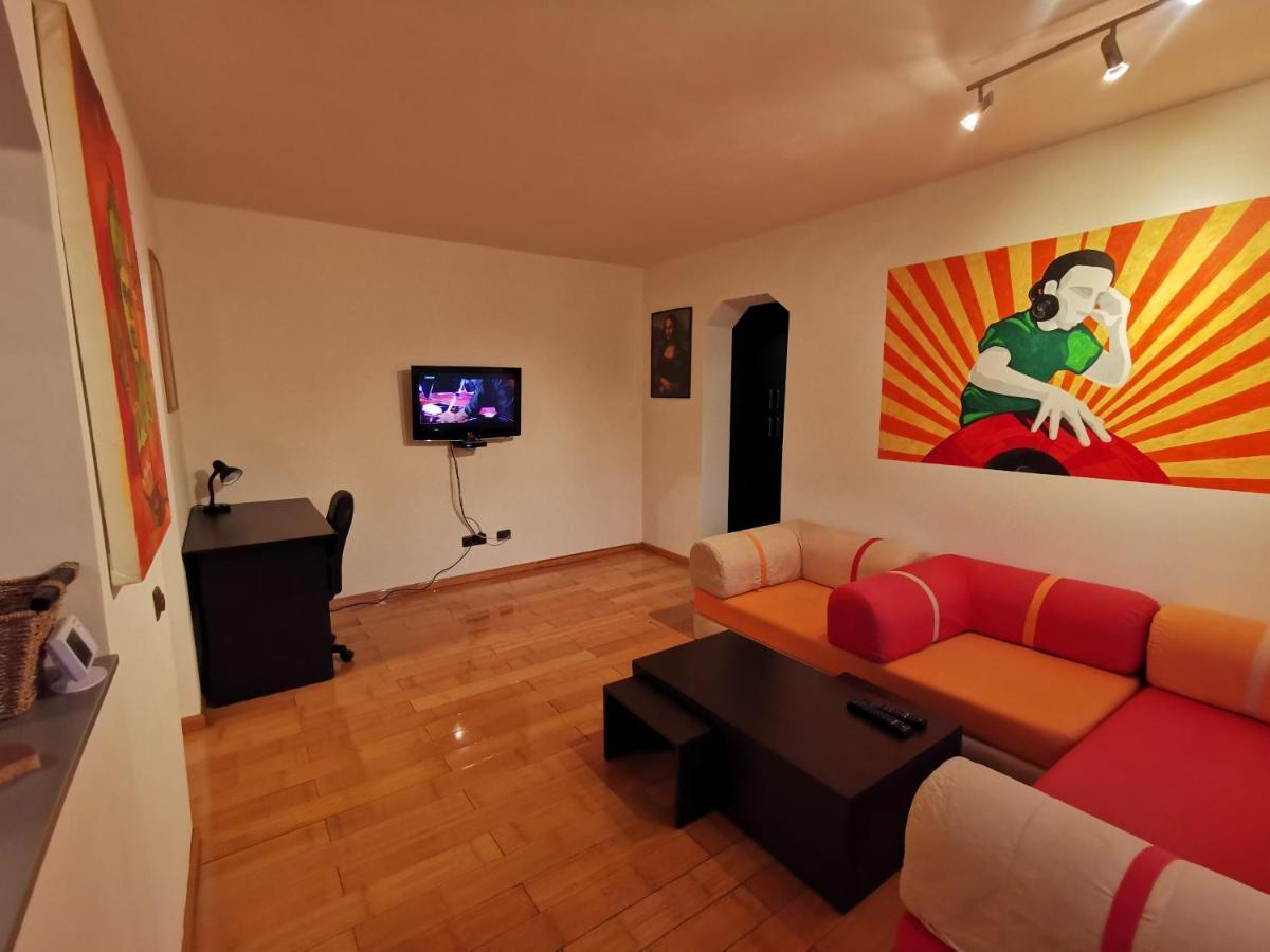 Comfy & Pleasant Apartment 10 Min Walk To Downtown Temesvár Kültér fotó